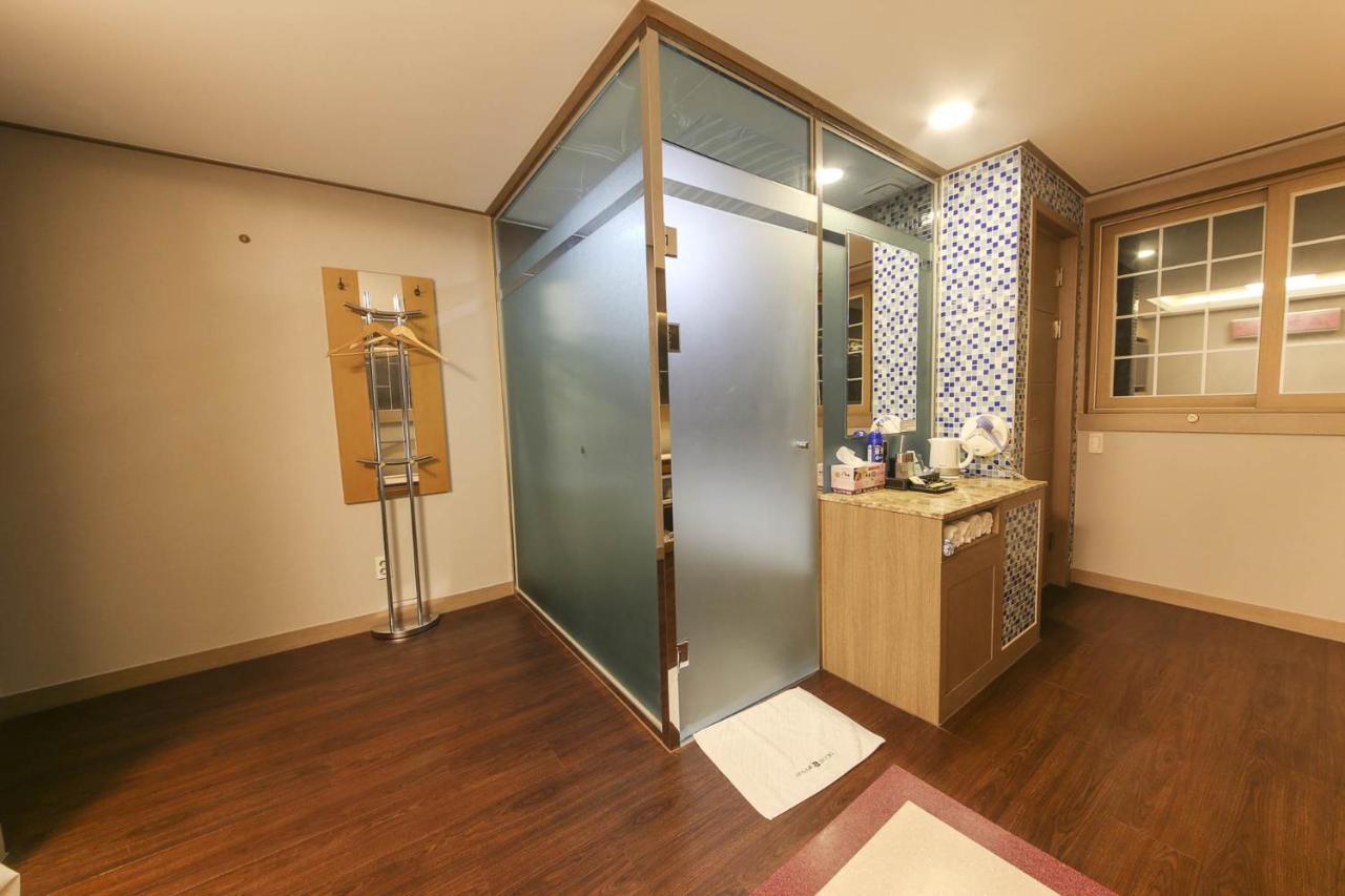 Sugar Hotel Kjongdzsu Kültér fotó